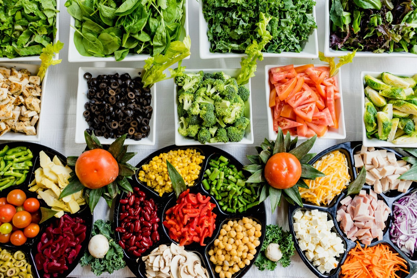 Colourful fresh vegetables on a wooden surface, fibre-rich foods